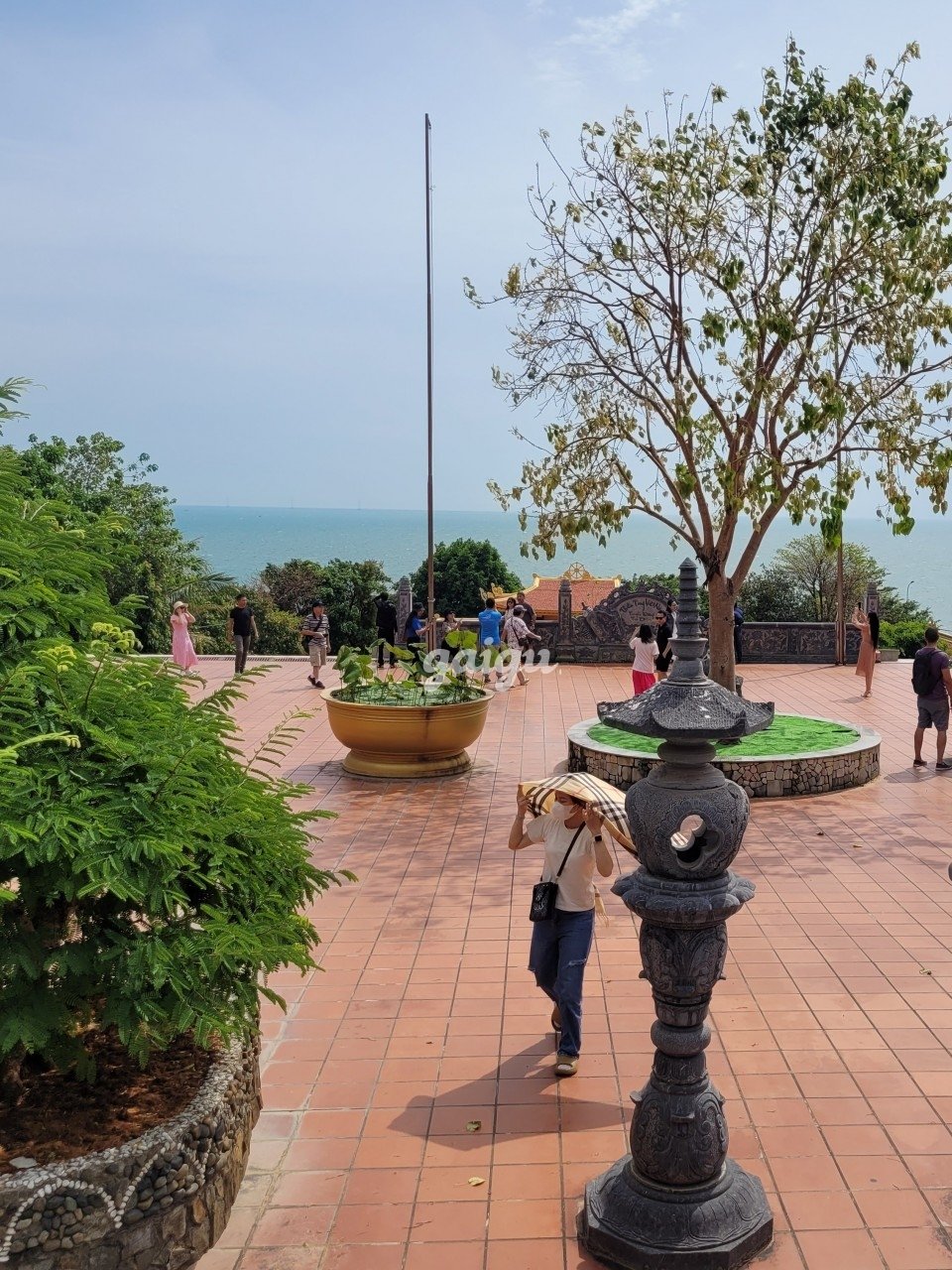 Kiều My. Cô bé xinh đẹp nhỏ nhoắn vô cùng dể thương và vui tính.